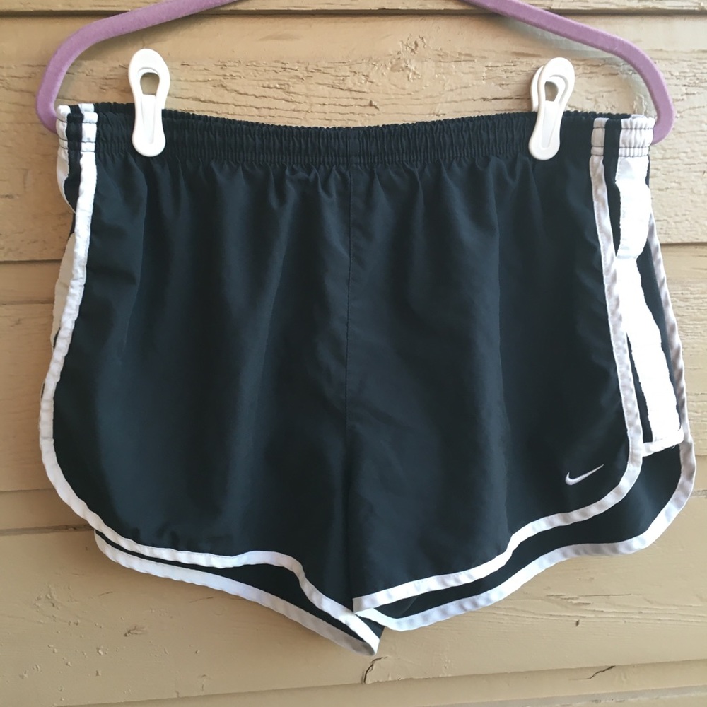 Nike Dry Fit Tempo Black Women’s L Running Short
